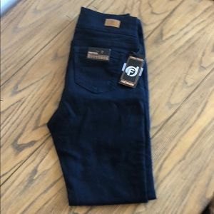 High rise pull up skinny NaVY. Size 28